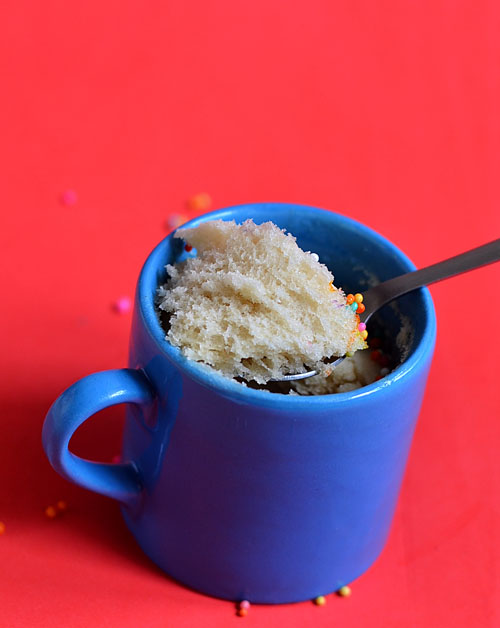 Eggless vanilla mug cake
