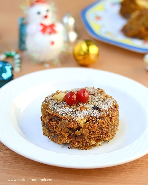 Eggless plum cake in pressure cooker