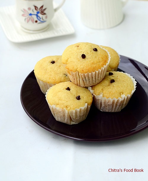 Eggless vanilla cupcake