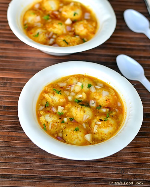 Mini idli sambar