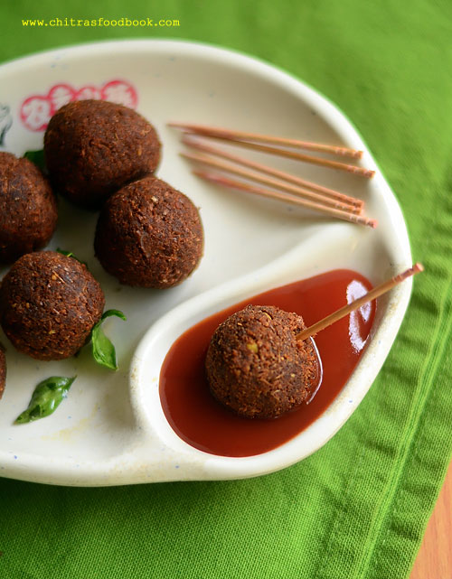 Vazhaipoo kola urundai recipe