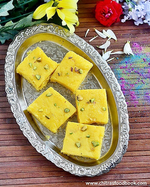 Coconut khoya burfi recipe - Nariyal Ki barfi with mawa